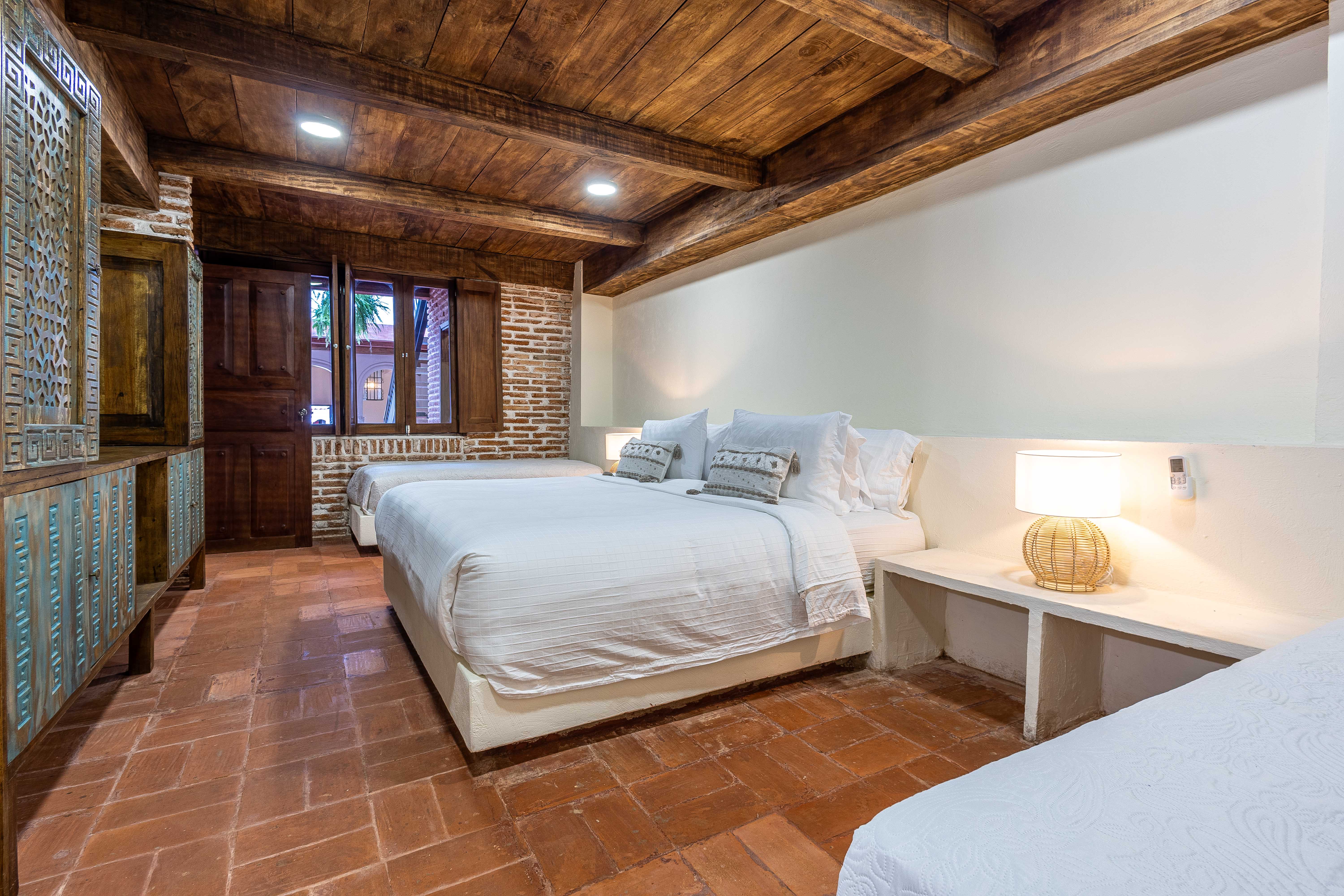 VILLA D 5BR/16ppl