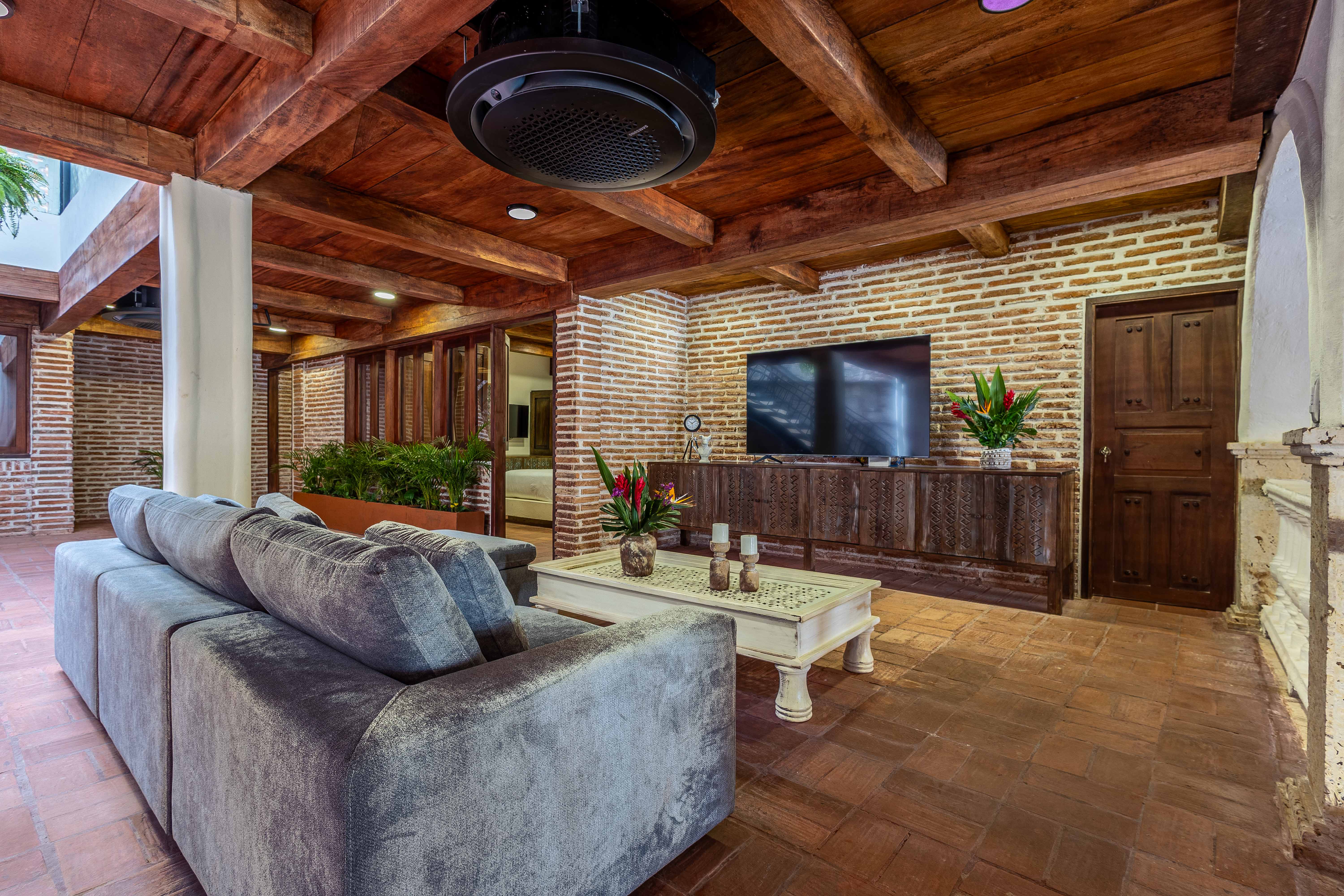 VILLA D 5BR/16ppl