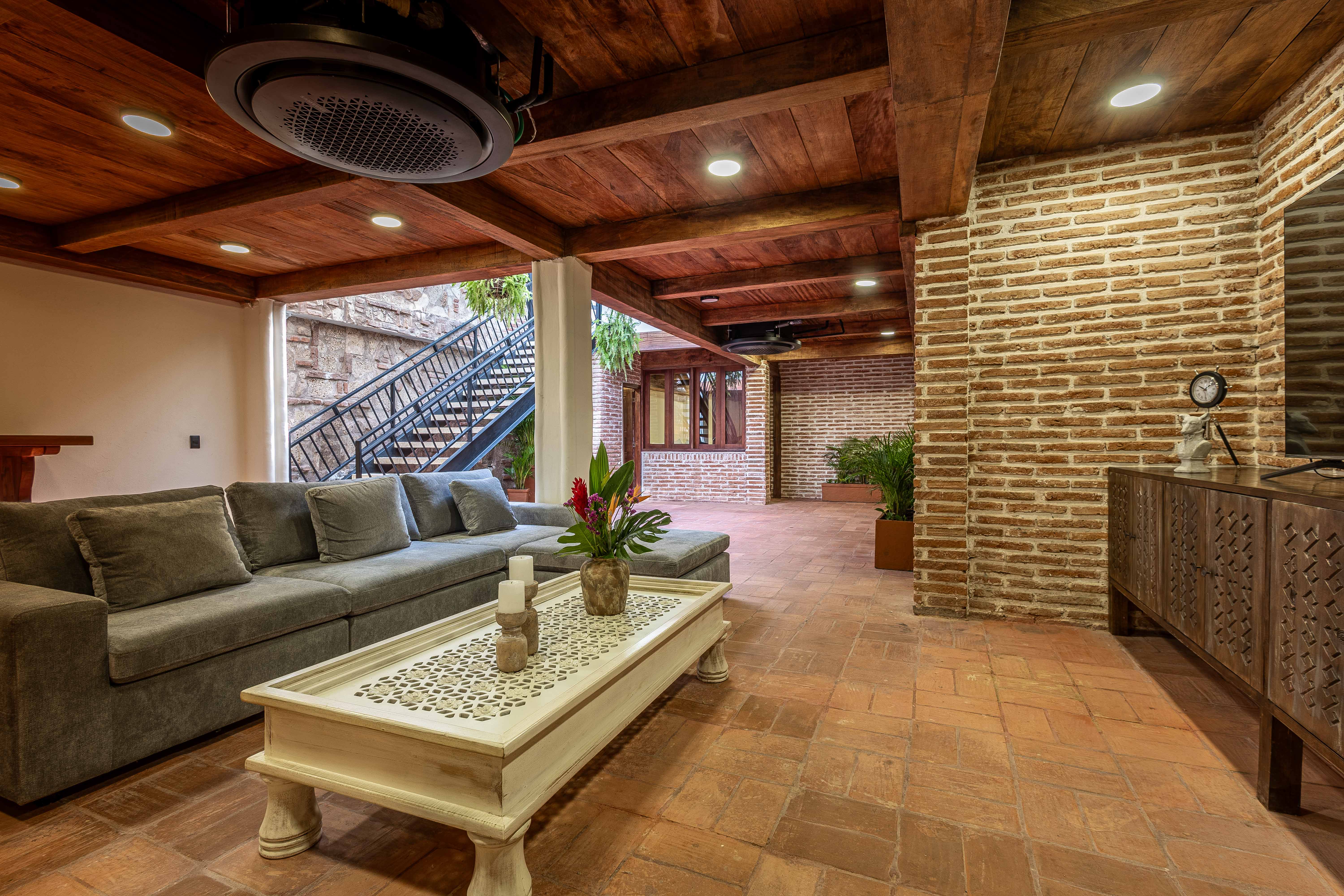 VILLA D 5BR/16ppl