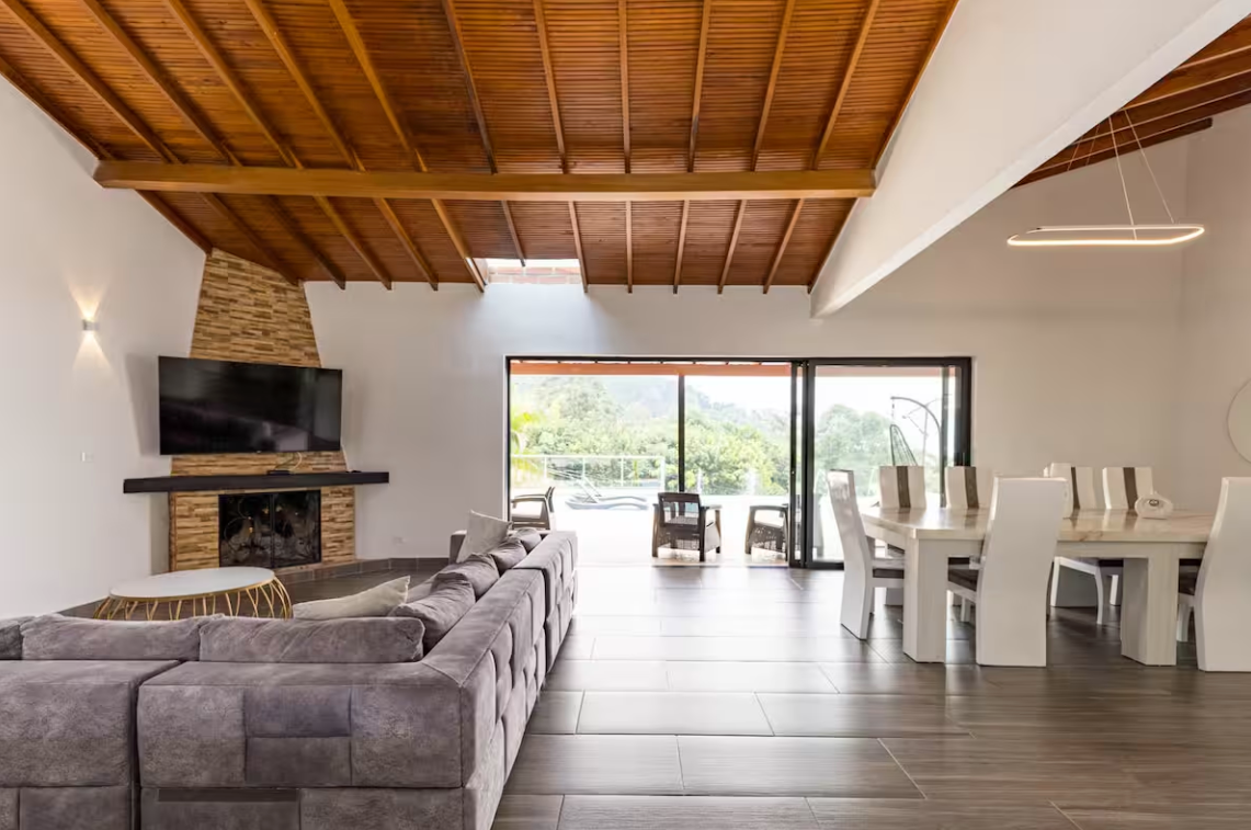 VILLA ENVY 8BR