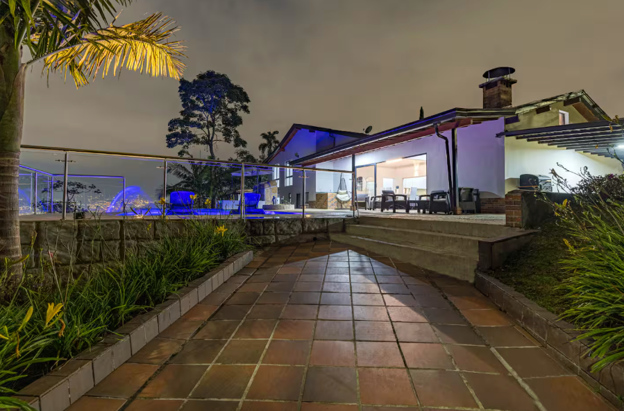 VILLA ENVY 8BR