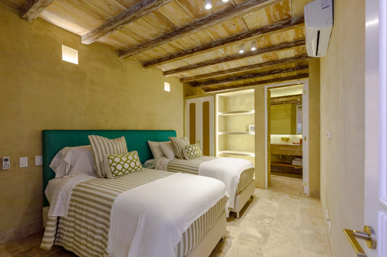 VILLA AMORES 7BR/15ppl