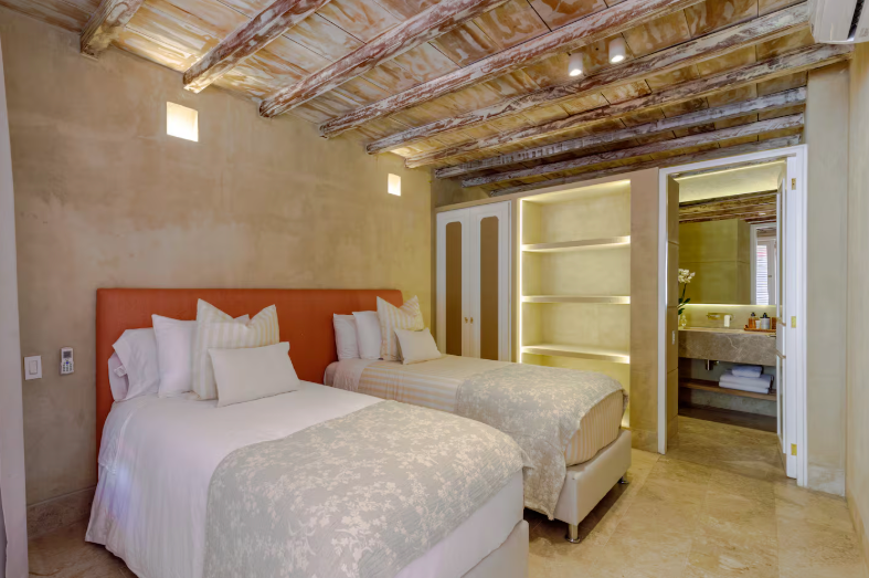 VILLA AMORES 7BR/15ppl