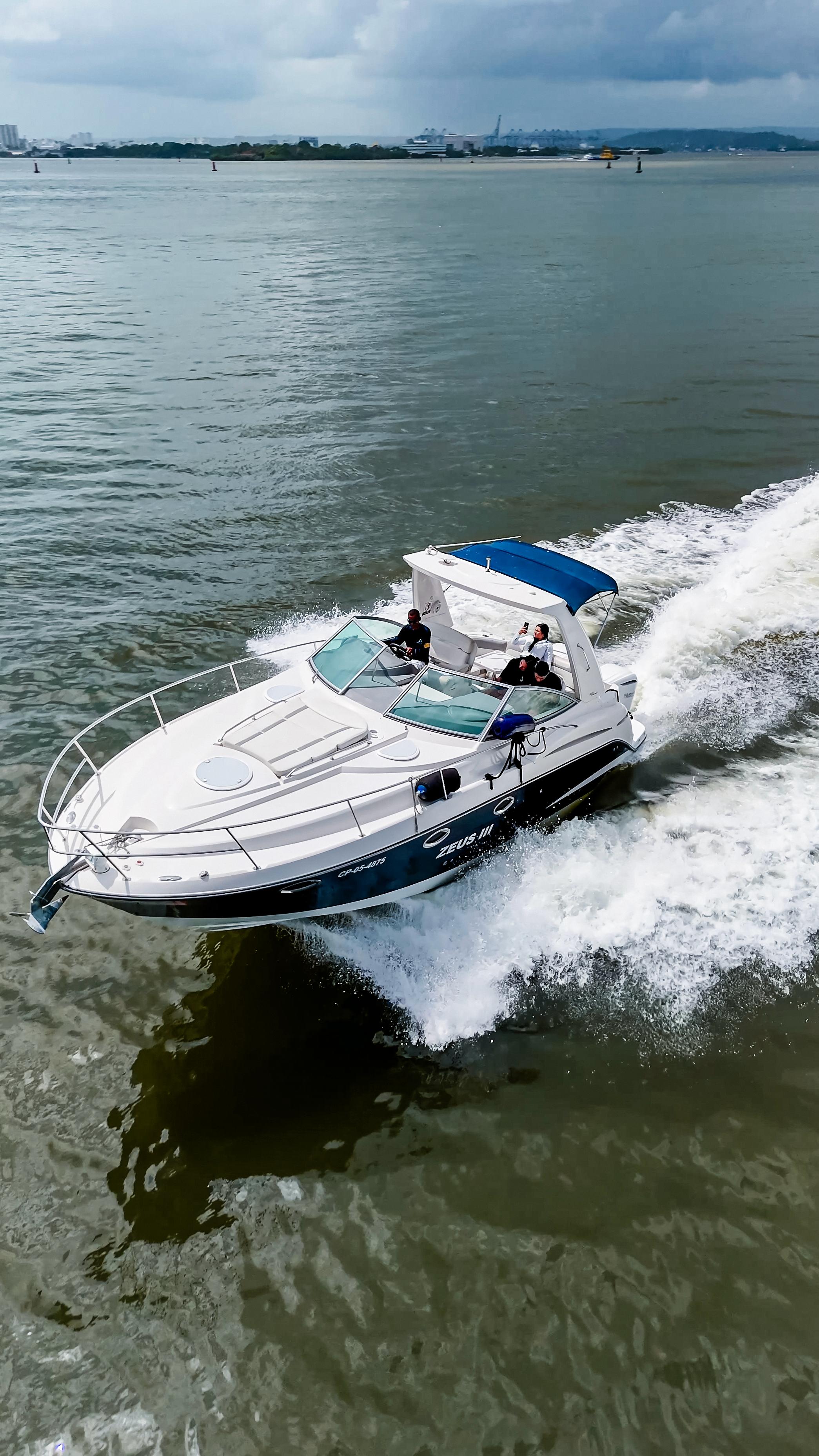 38ft  ZEUS III YACHT /10ppl