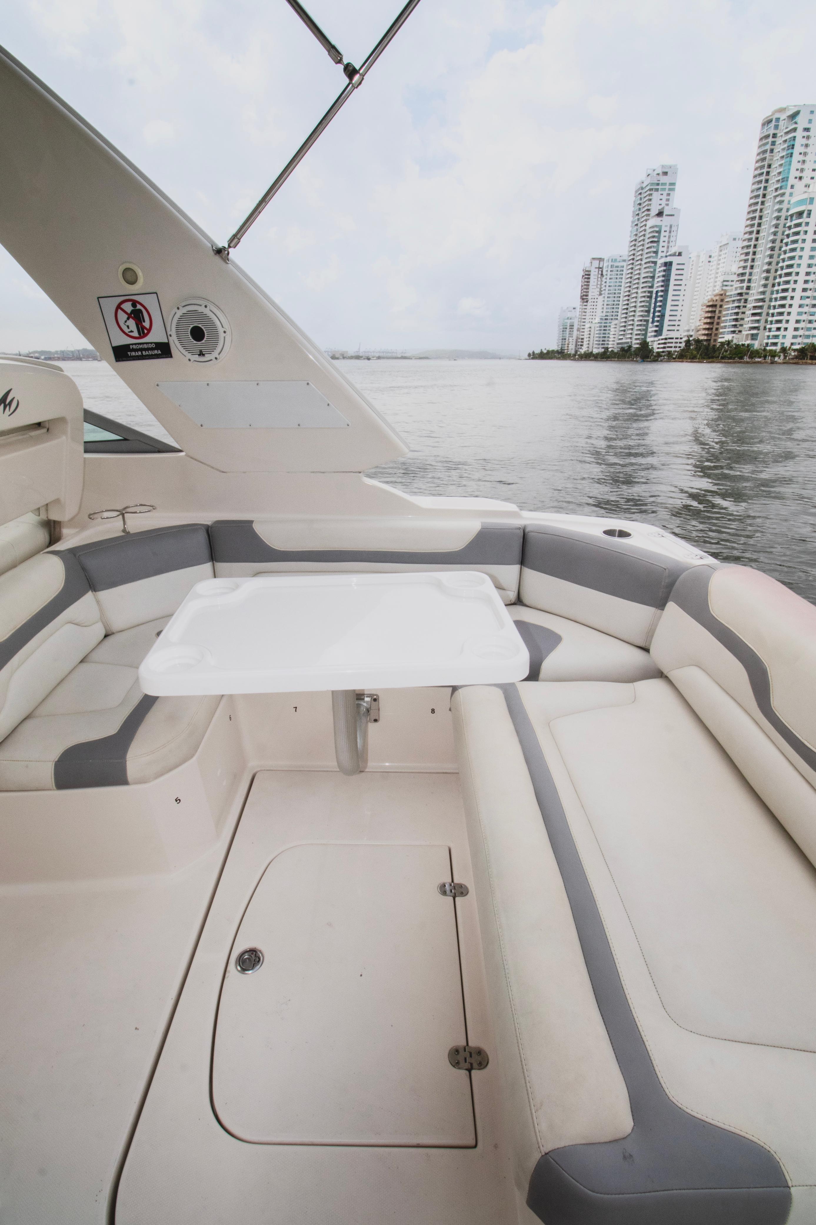 38ft  ZEUS III YACHT /10ppl