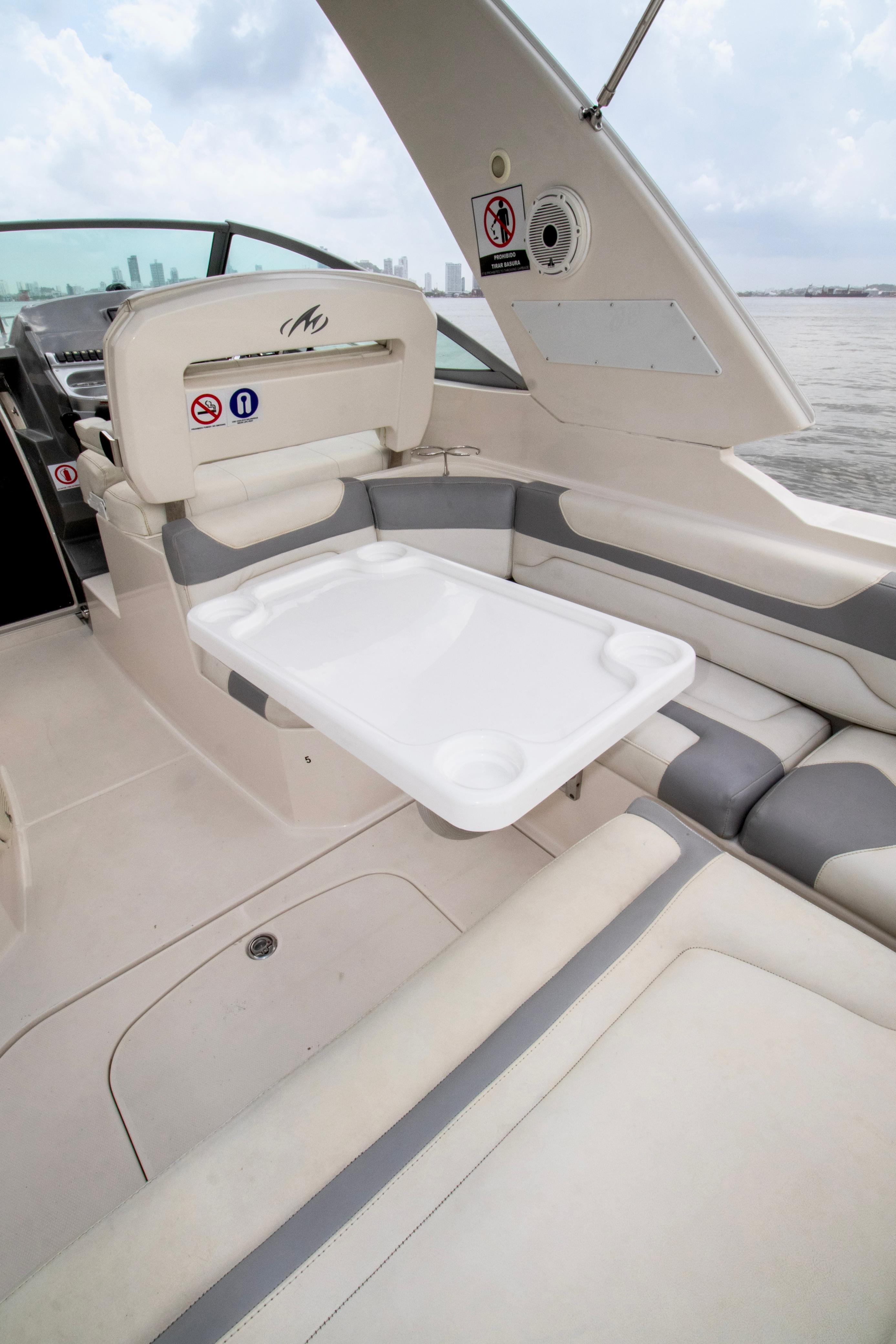 38ft  ZEUS III YACHT /10ppl