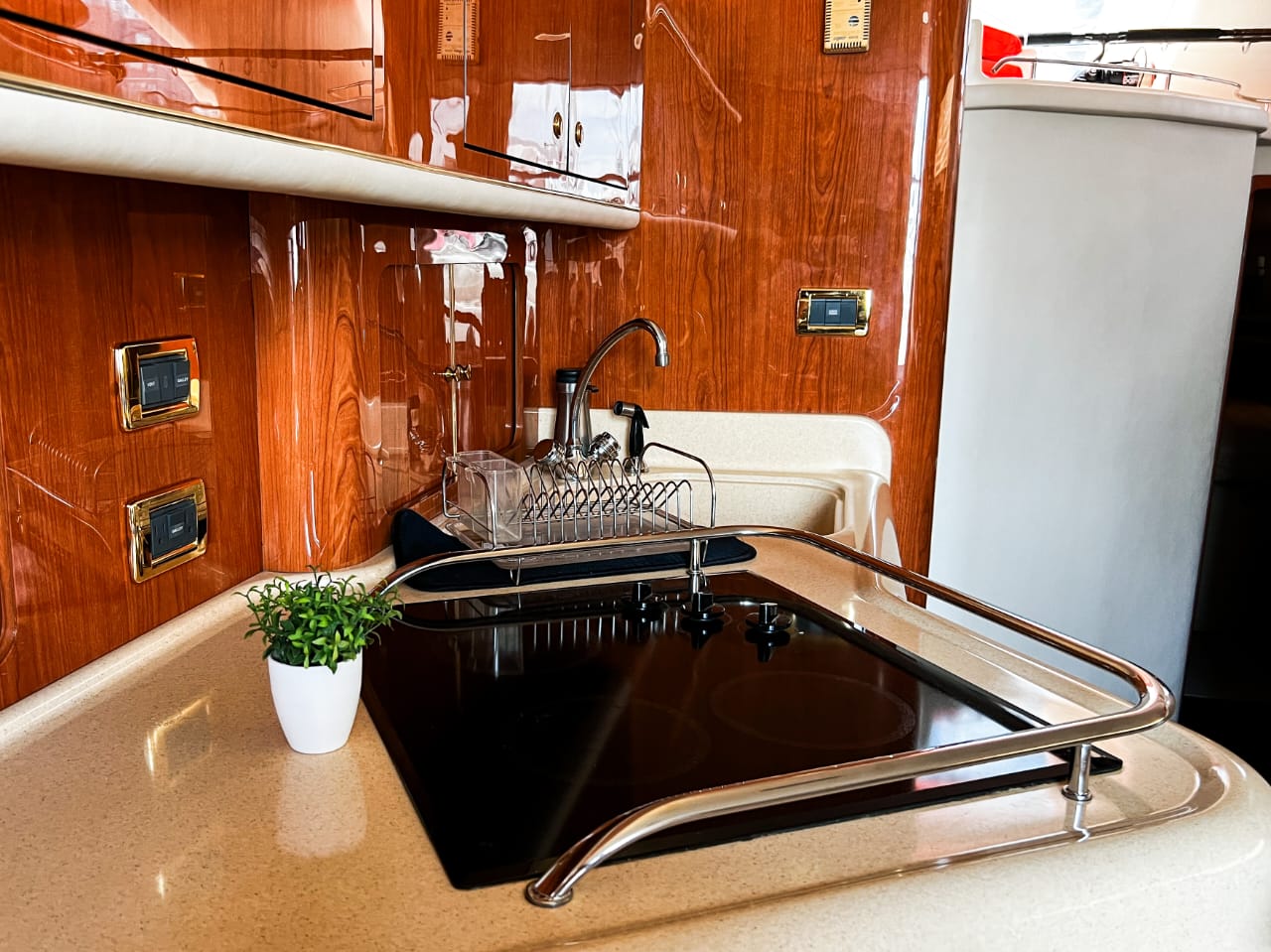 45ft YACHT SEA DEVIL/18ppl