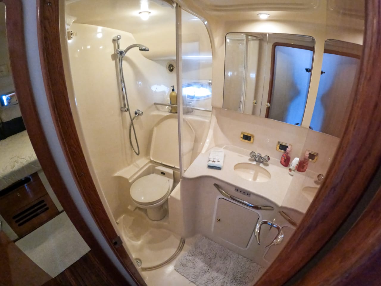 45ft YACHT SEA DEVIL/18ppl