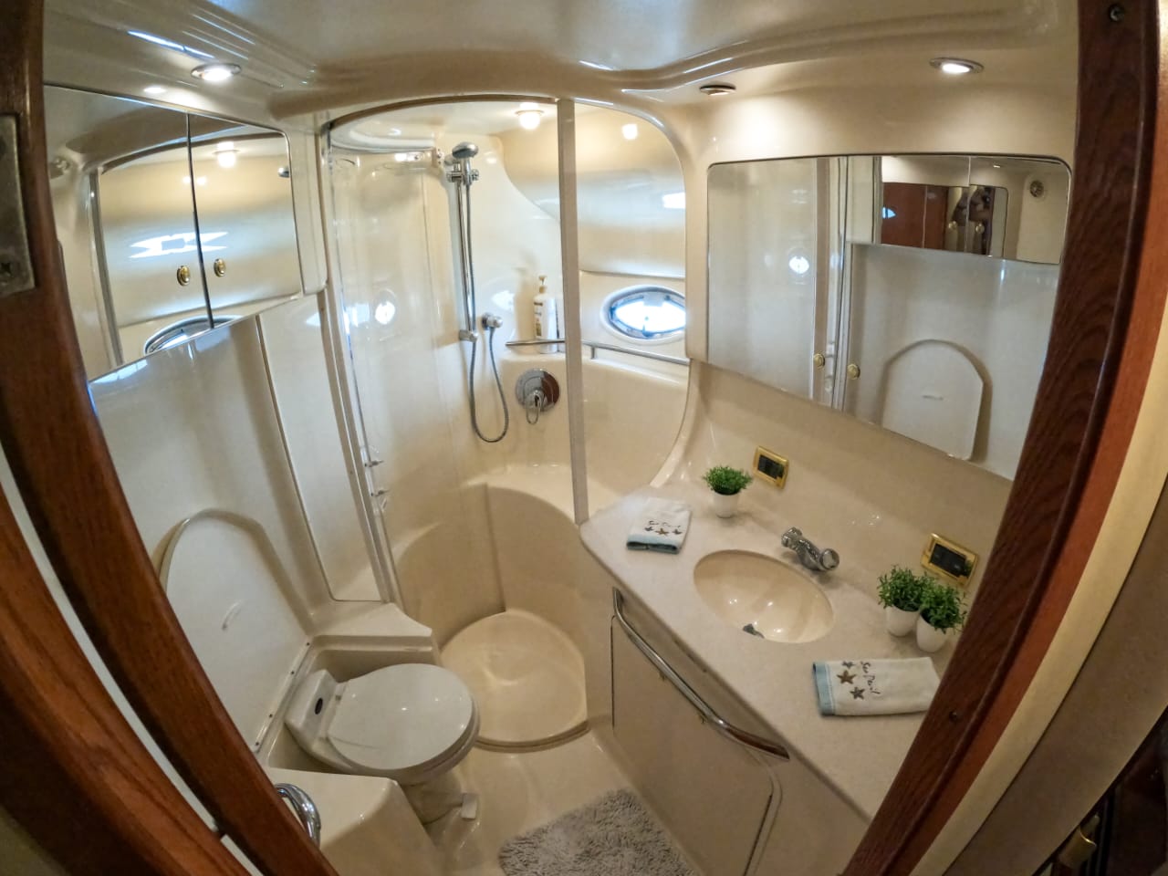 45ft YACHT SEA DEVIL/18ppl