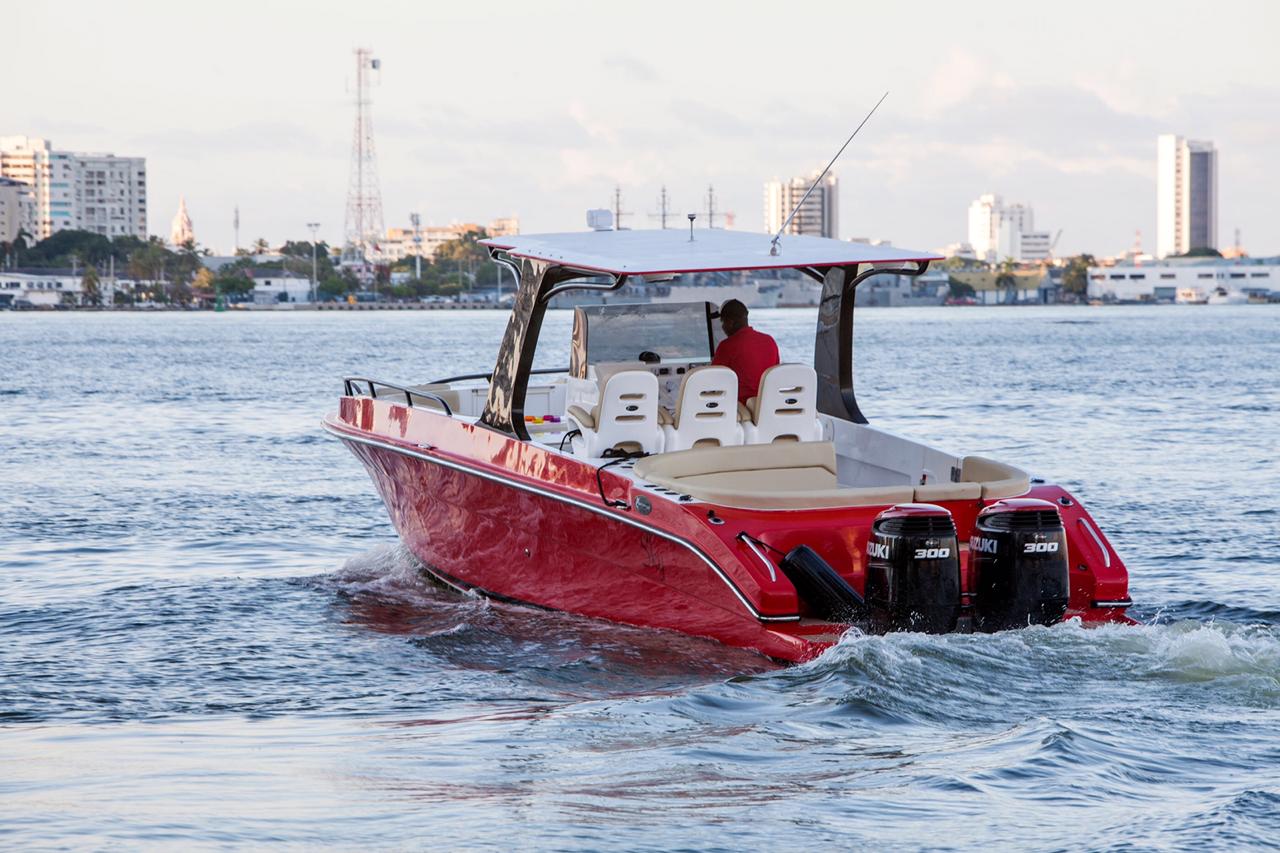 RED SKY SPEEDBOAT 39ft/15ppl