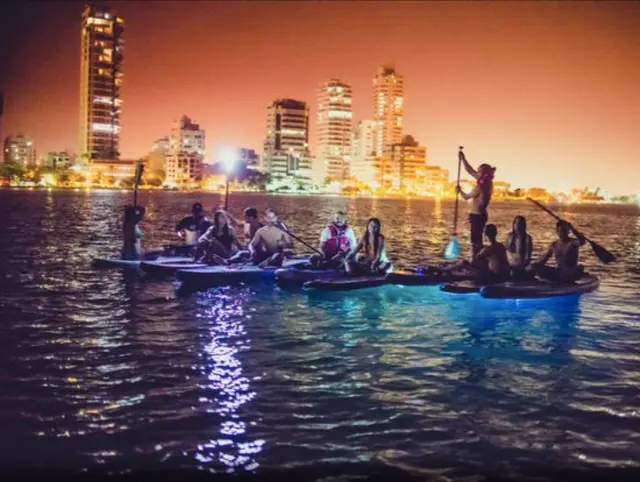 Paddle Board al Atardecer