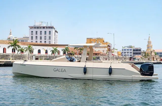 Bote Galea de 39 pies