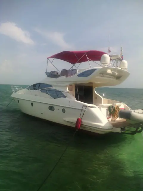 Azimut 43 pies