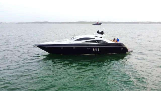 Sunseeker Predator 72 pies