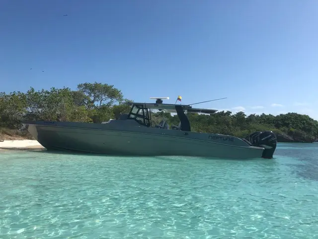 Lancha Rápida Neptune 47 pies