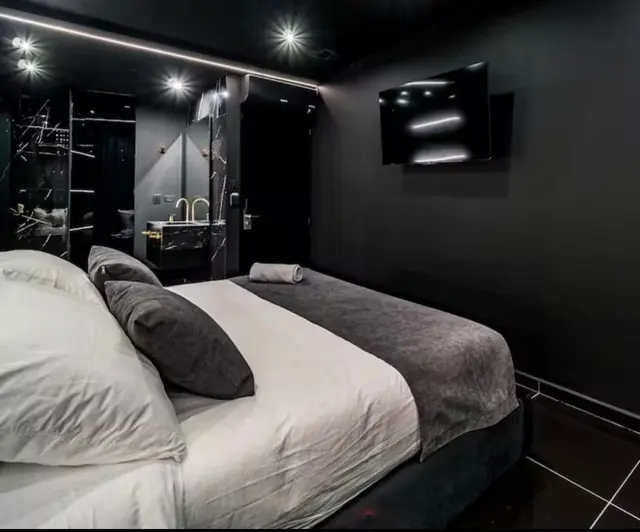 Black Villa Medellin