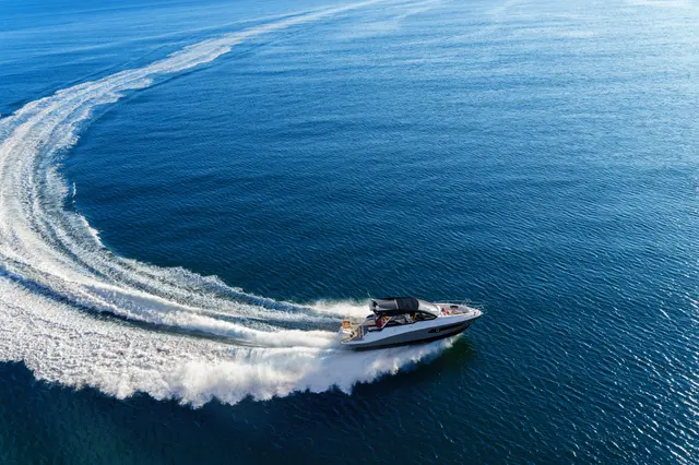 Yate Serenity 37 pies