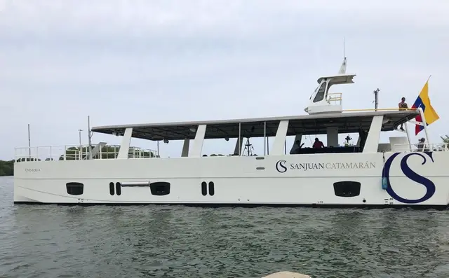 Catamarán San Juan - Catamarán de Fiesta